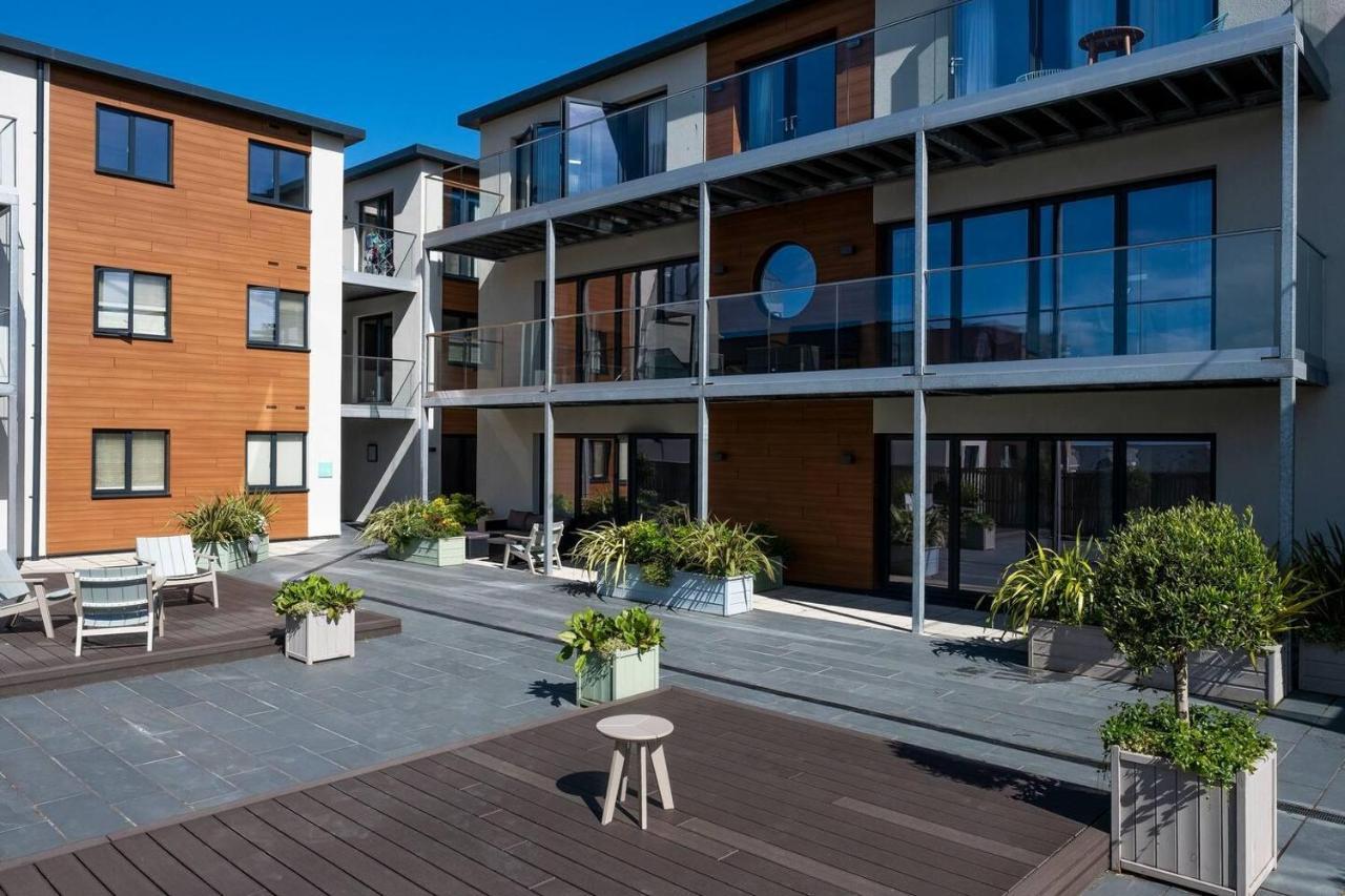 4br-8guests-balcony-beachview-pool-pets Apartment